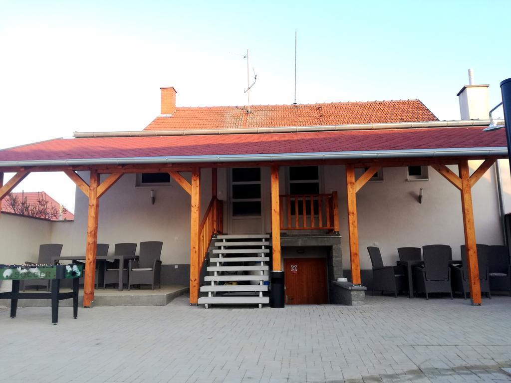 U Kratochvilu * Dolní Dunajovice